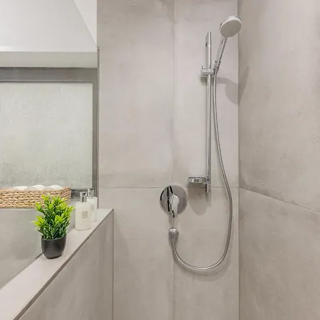 Amaela Design-wohnung, Sap, Parkplatz, Balkon, Neu Walldorf (Baden-Wurttemberg)