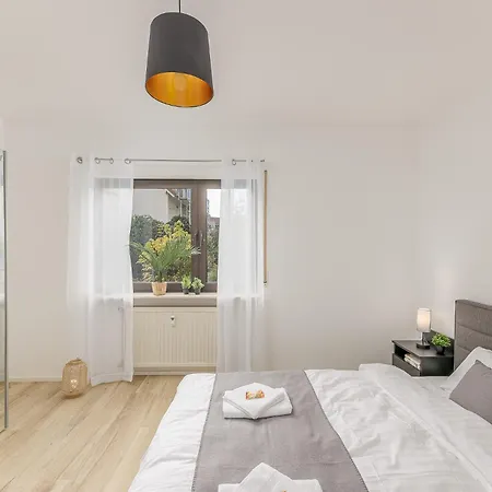 Amaela Design-wohnung, Sap, Parkplatz, Balkon, Neu *