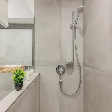アパート Amaela Design-wohnung, Sap, Parkplatz, Balkon, Neu *